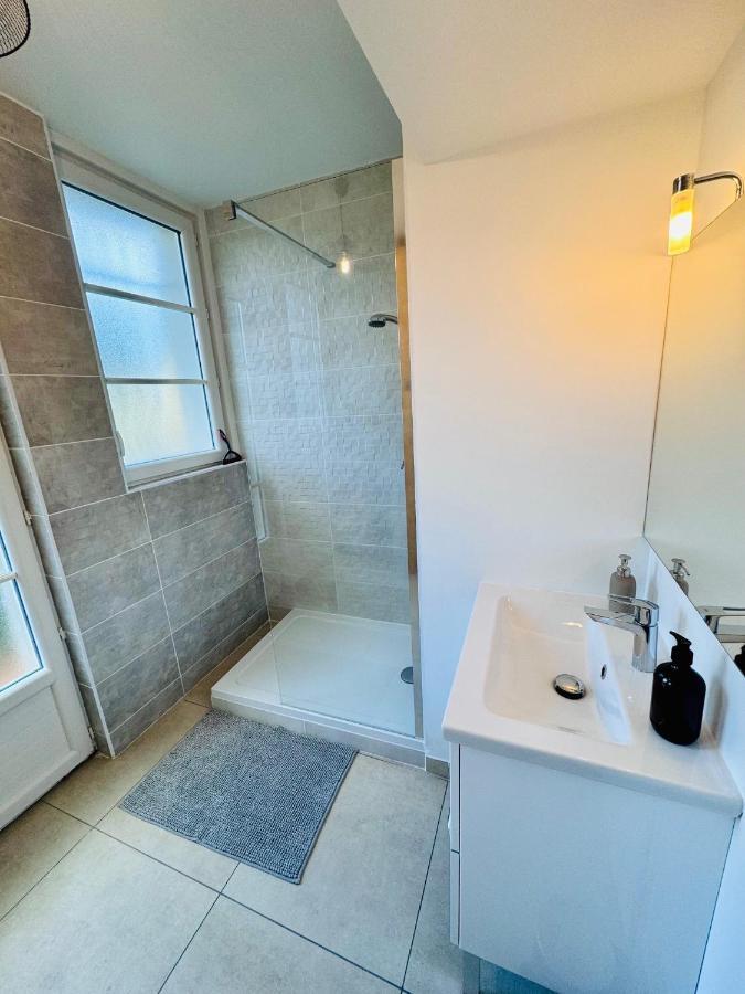 Apartamento Chaleureux T2 Proche Gare Bourgoin-Jallieu Exterior foto