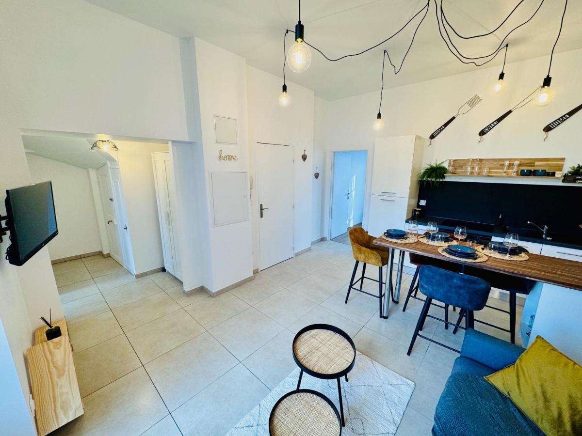 Apartamento Chaleureux T2 Proche Gare Bourgoin-Jallieu Exterior foto